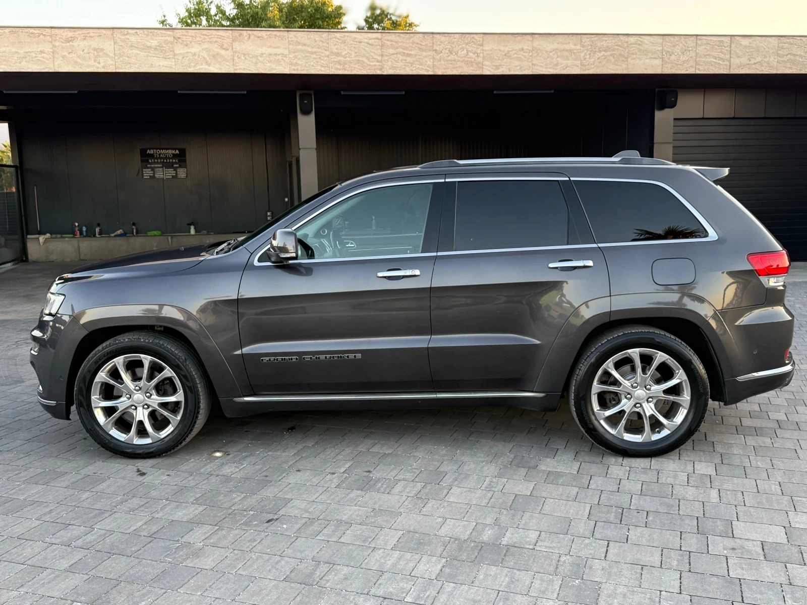 Jeep Grand cherokee SUMMIT 2020г Панорама= Алкантара= Фул Екстри - изображение 7