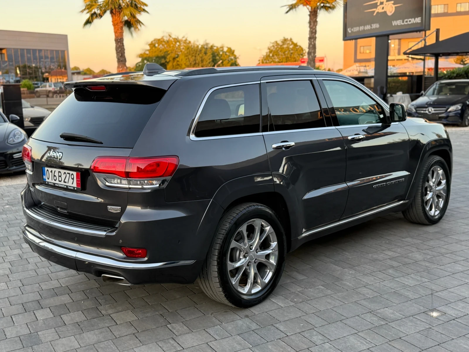 Jeep Grand cherokee SUMMIT 2020г Панорама= Алкантара= Фул Екстри - изображение 4