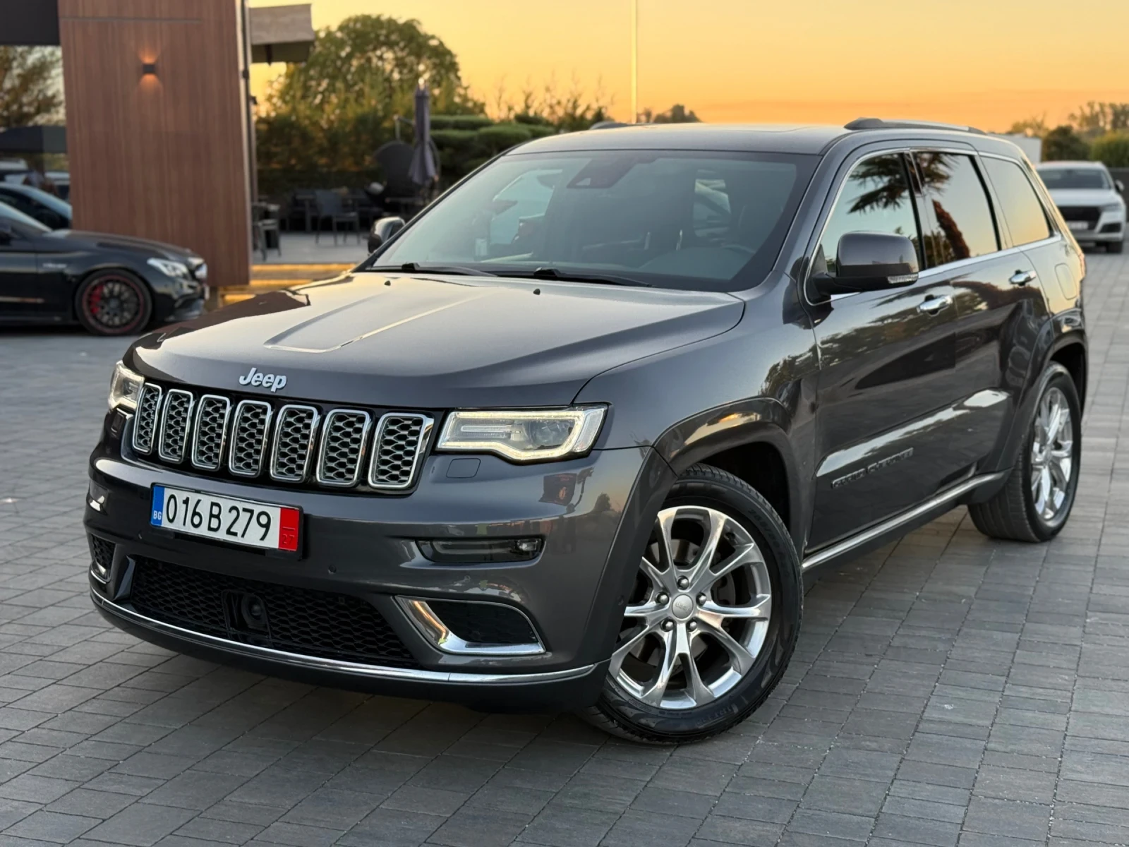 Jeep Grand cherokee SUMMIT 2020г Панорама= Алкантара= Фул Екстри - изображение 9