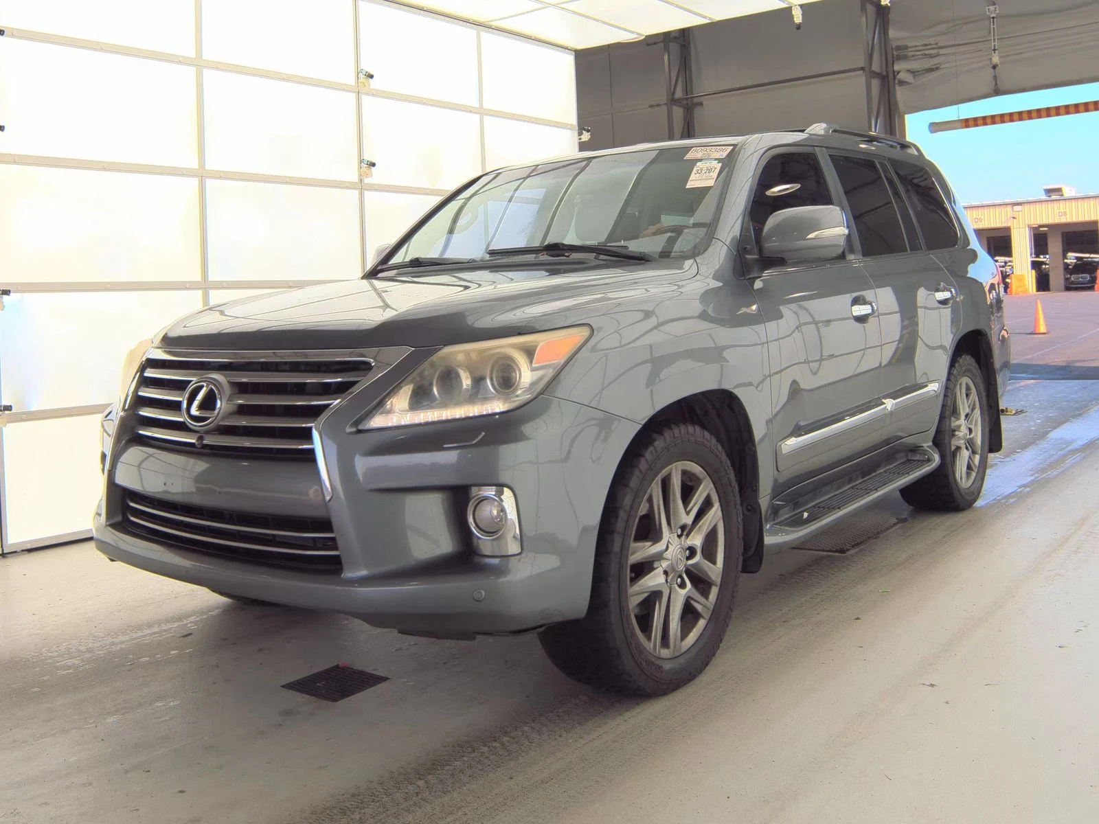 Lexus LX 570 2013 Lexus LX 570 - изображение 3