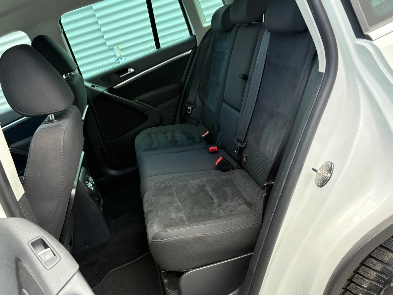 VW Tiguan 2 0TDI-4x4-АВТОМАТИК-HI-LINE - изображение 8
