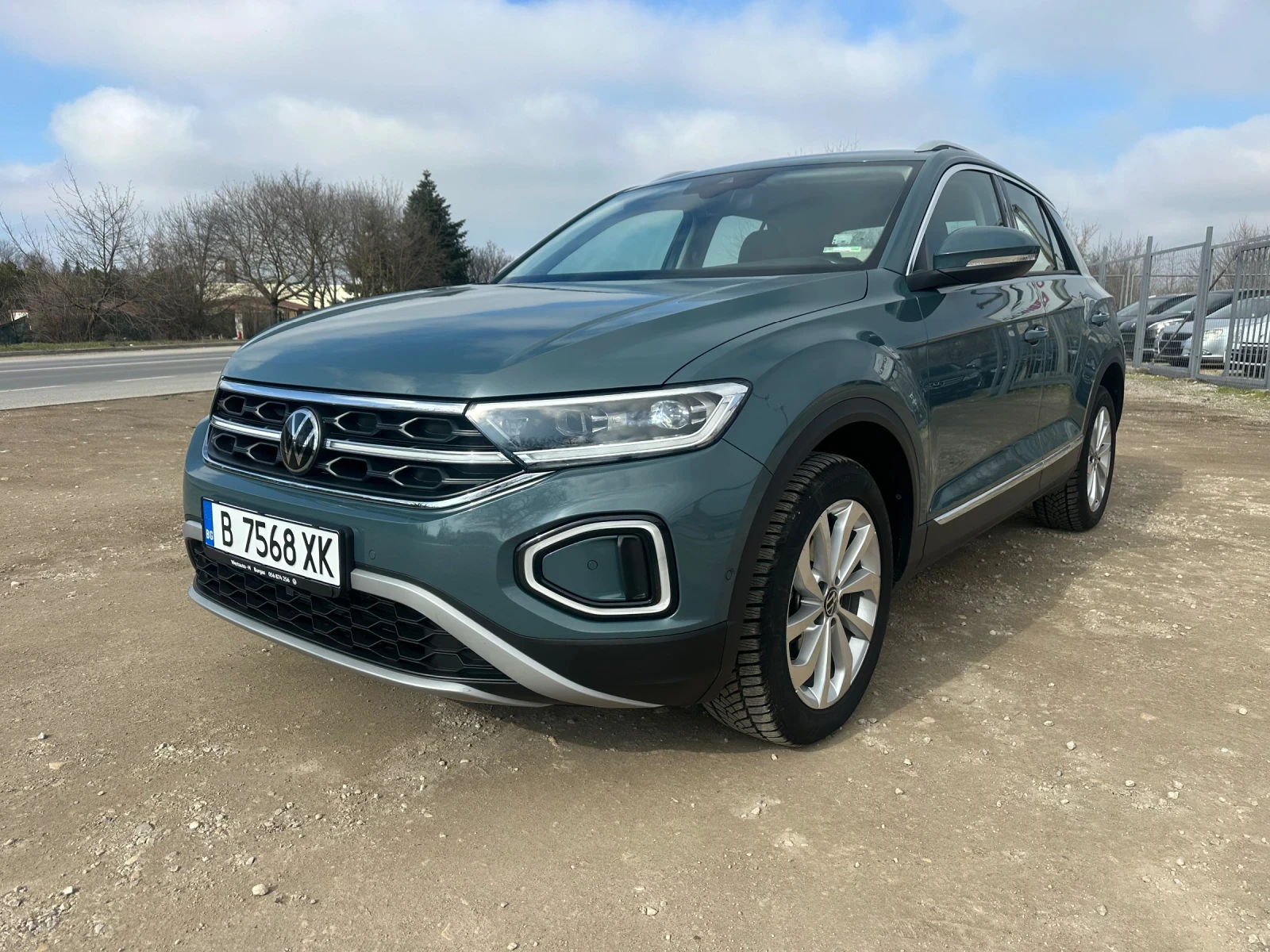 VW T-Roc 1.5tsi, Facelift, Всички екстри!!!  - изображение 3