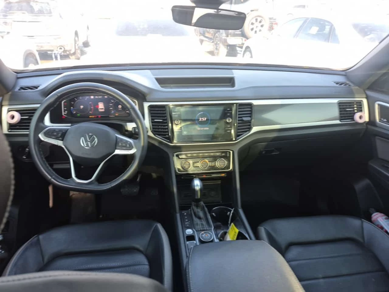 VW Atlas HIGHLINE  CARFAX, снимка 10 - Автомобили и джипове - 53915480