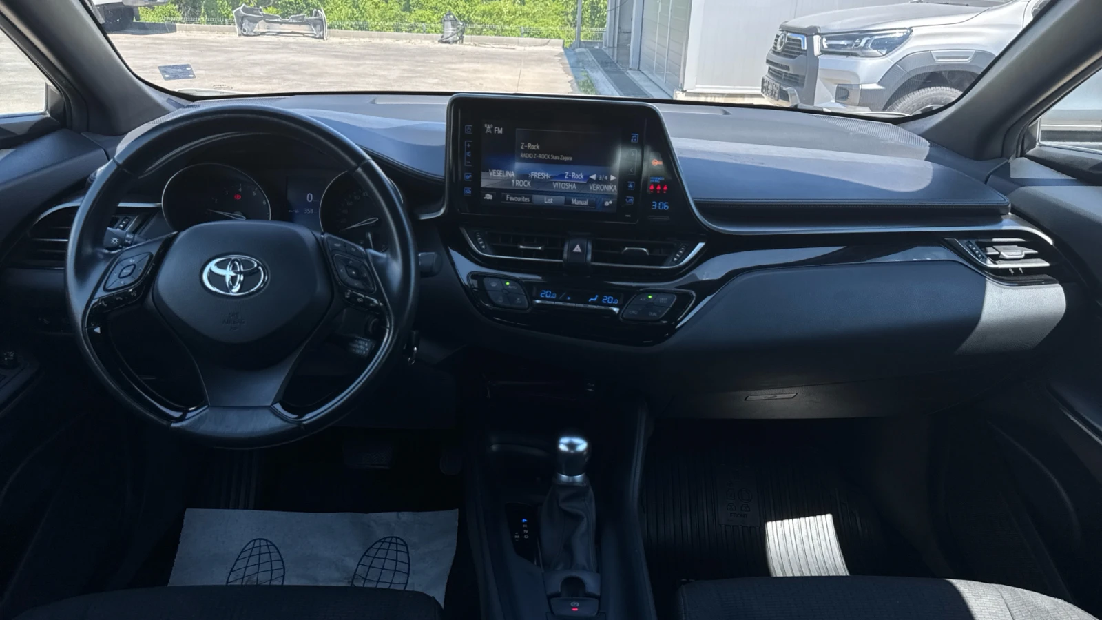 Toyota C-HR 1.2 CENTER , снимка 7 - Автомобили и джипове - 54741928