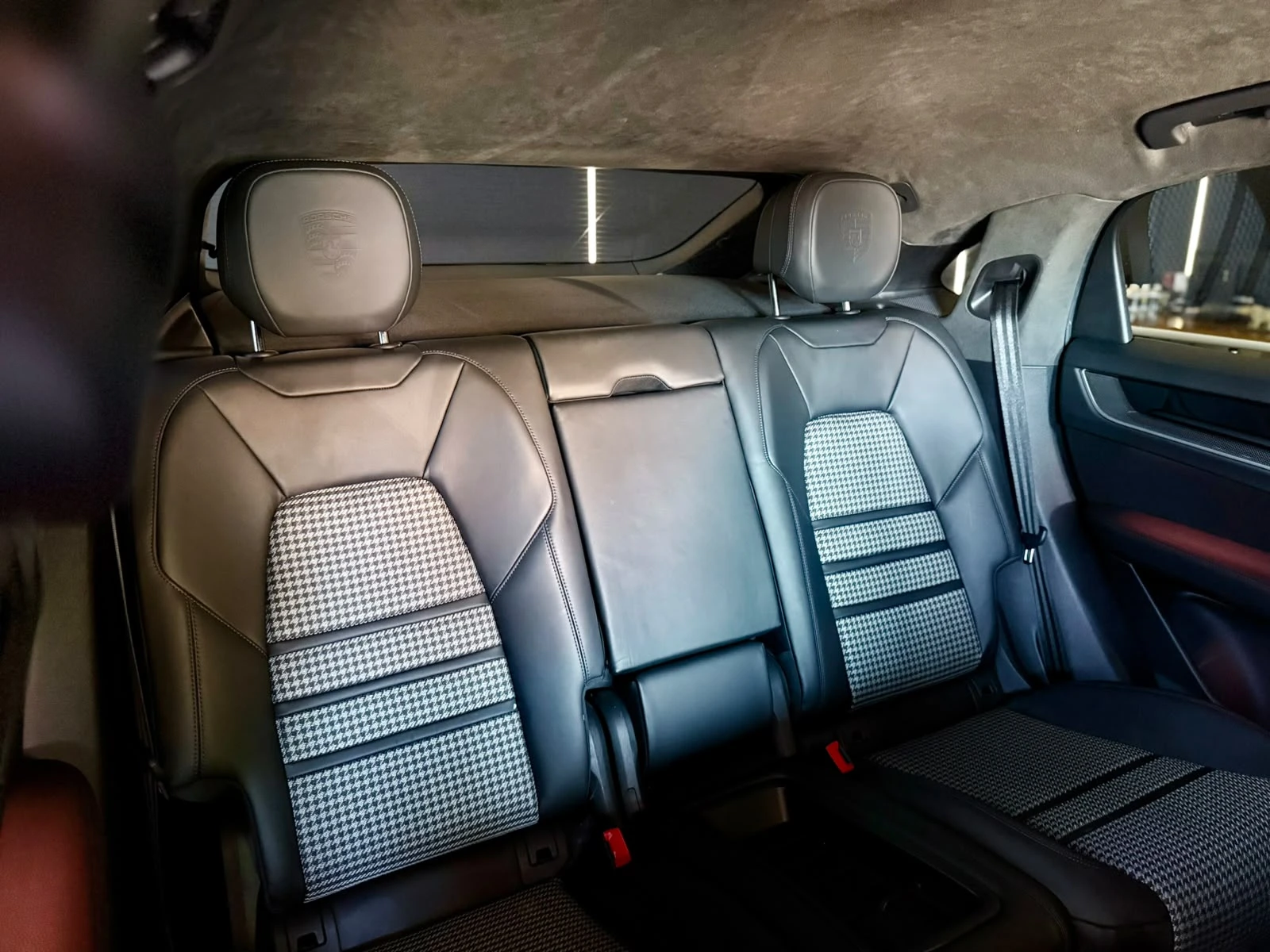 Porsche Cayenne Coupe* GT Package* Bose* Carbon* Лизинг , снимка 16 - Автомобили и джипове - 54832133