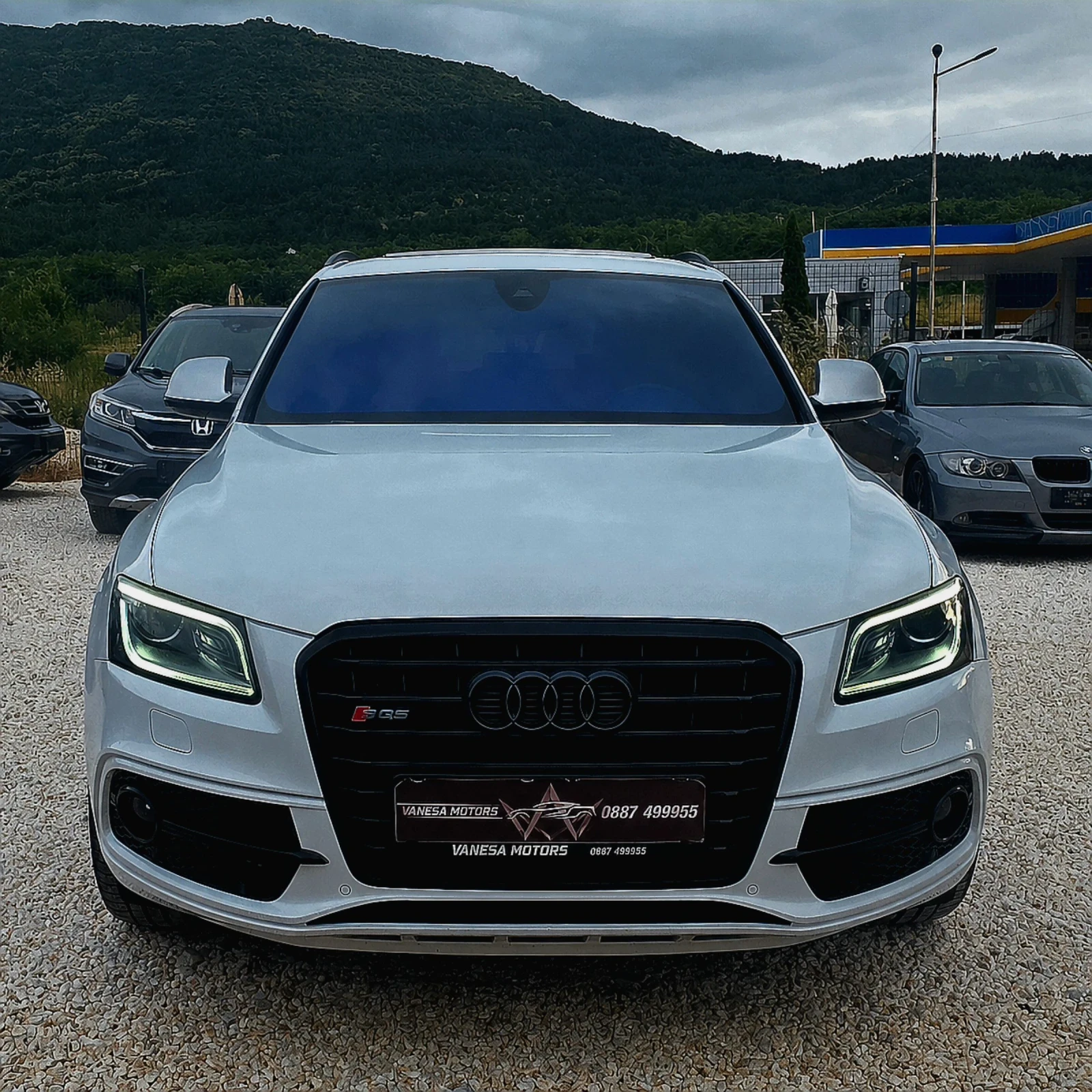 Audi SQ5 FULL SERVICE IN Audi Panorama BANG&OLUFSEN Keyless, снимка 2 - Автомобили и джипове - 54887628