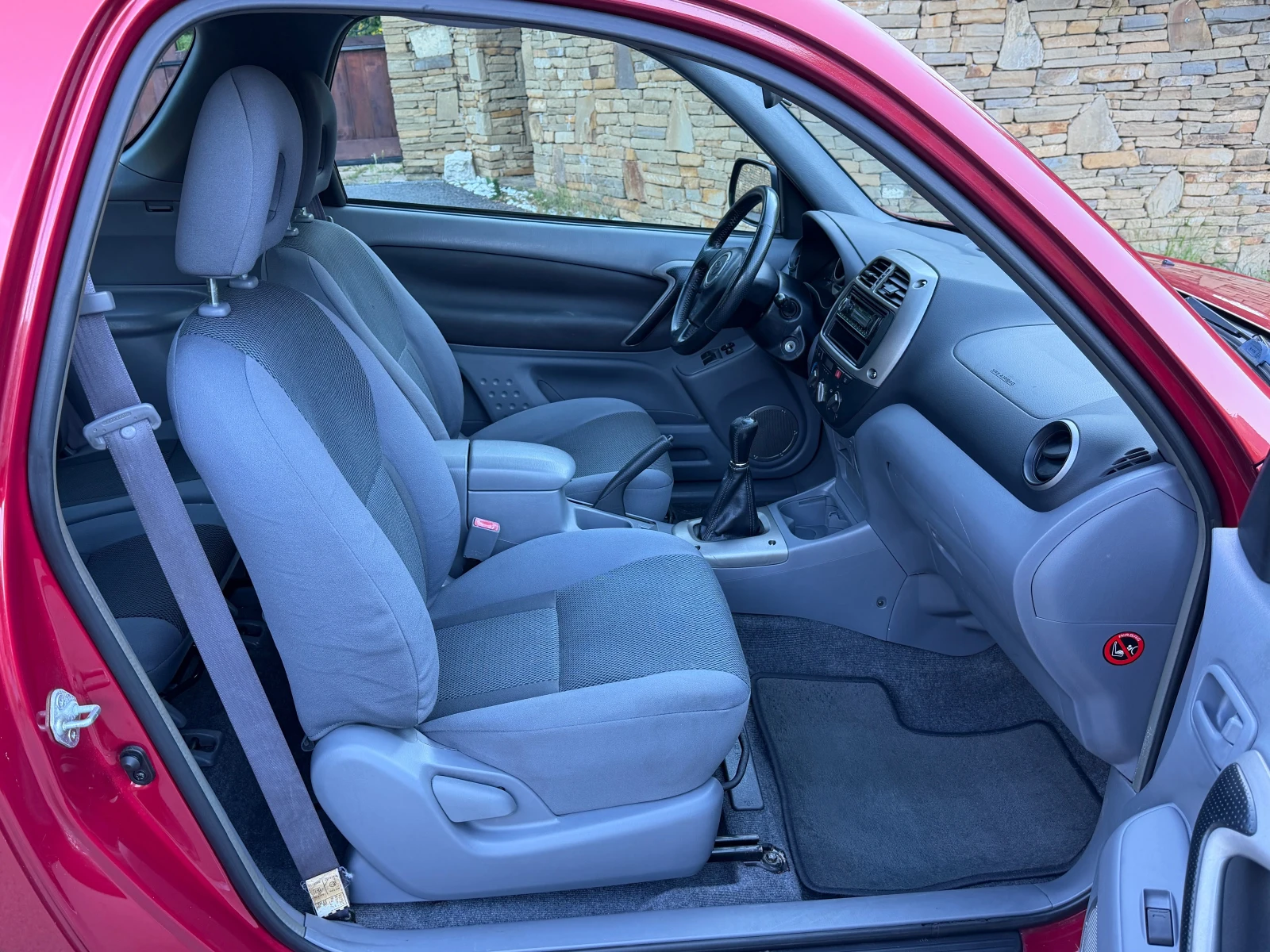 Toyota Rav4 2.0i Швейцария, снимка 12 - Автомобили и джипове - 55051985
