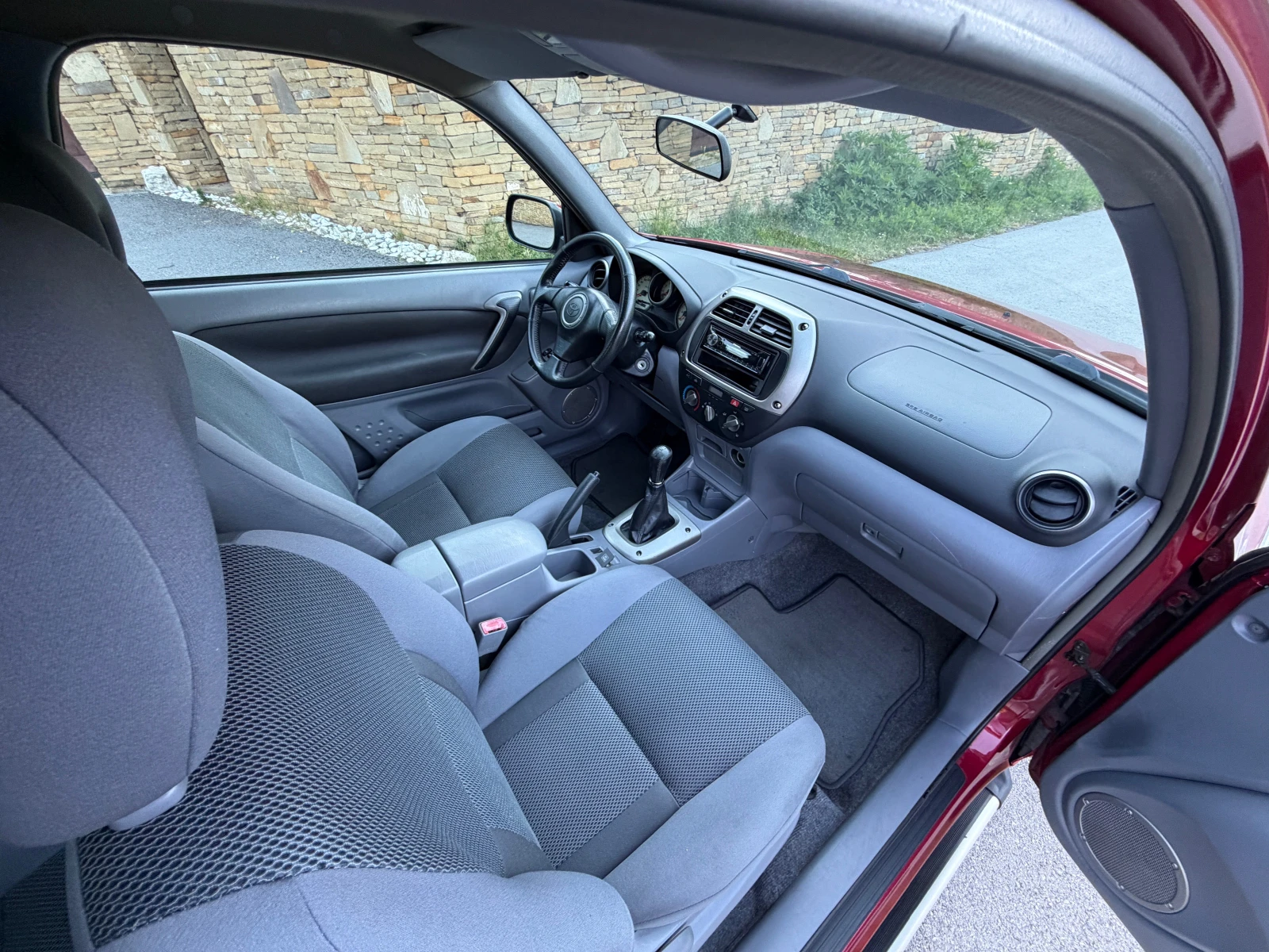 Toyota Rav4 2.0i Швейцария, снимка 13 - Автомобили и джипове - 55051985