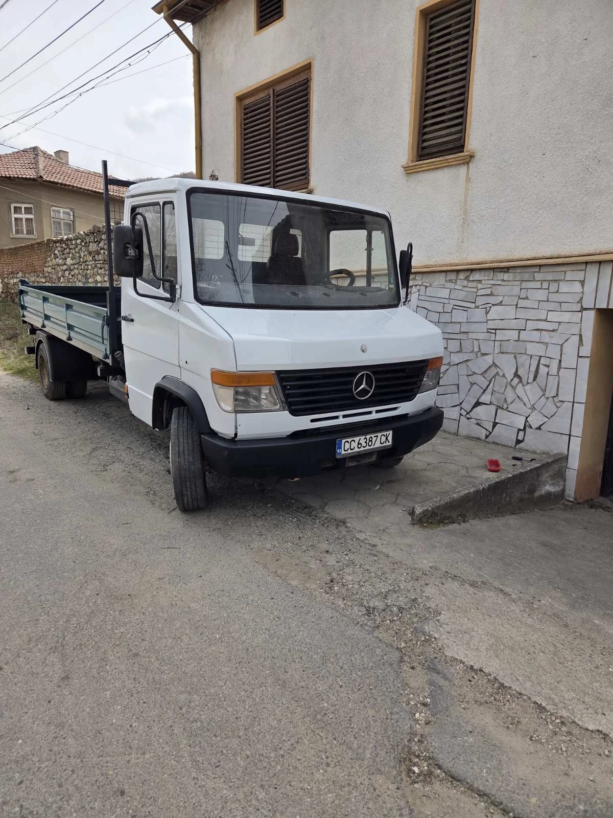 Mercedes-Benz 814 Чисто нова уредба., снимка 2 - Камиони - 53996602