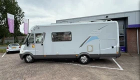 Кемпер HYMER / ERIBA HYMER B644 Classic, снимка 17