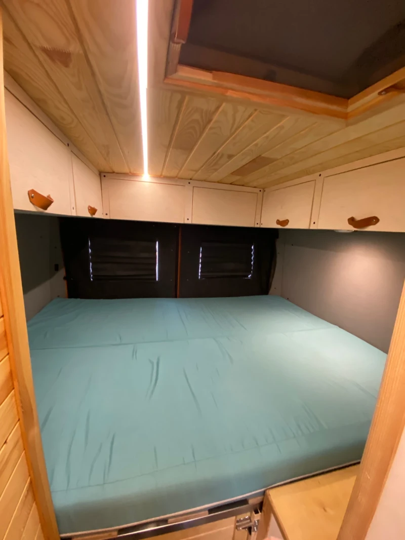 Кемпер Mercedes-Benz 709 Vario, снимка 9 - Каравани и кемпери - 51447082