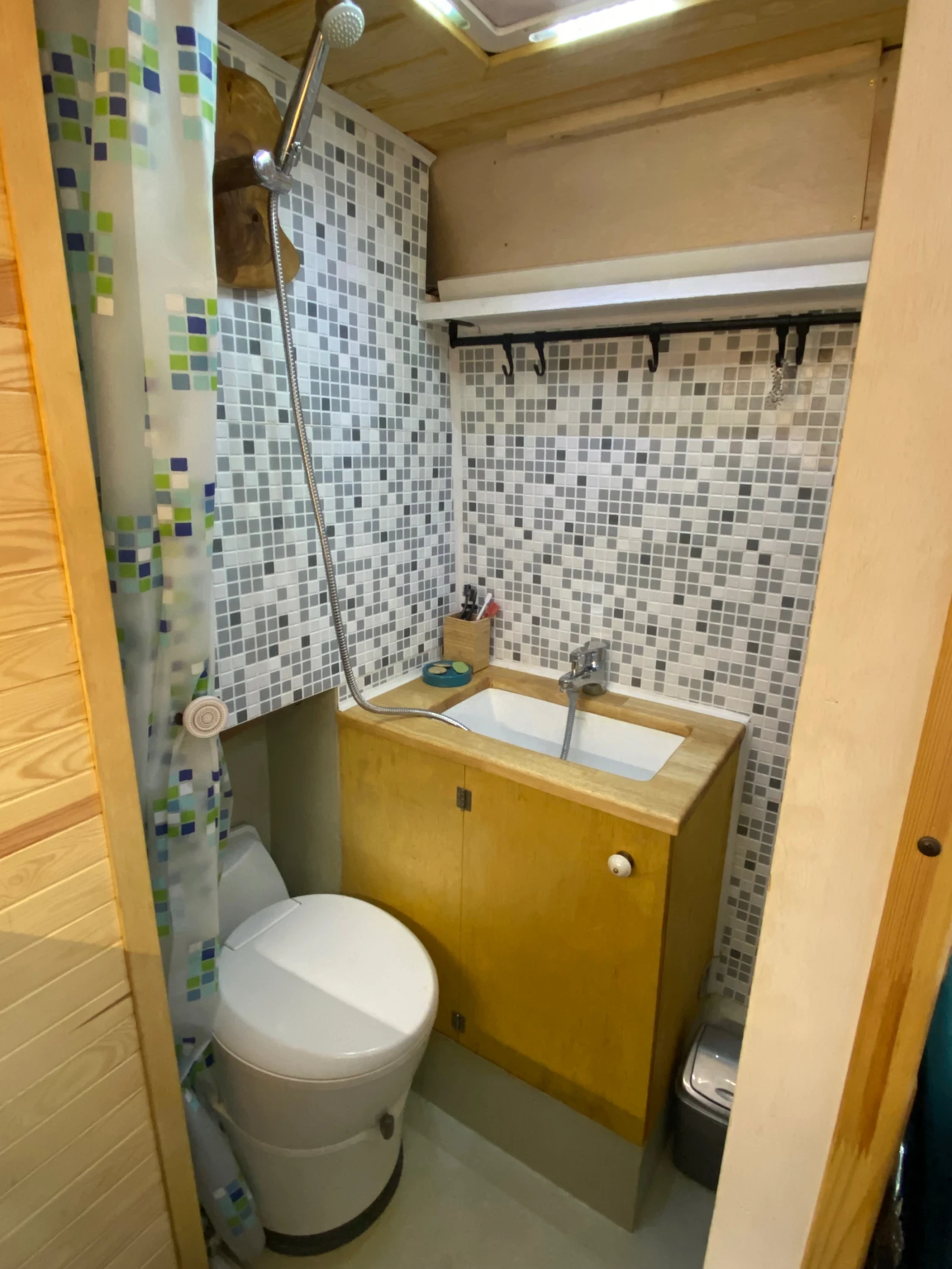 ������ Mercedes-Benz 709 Vario | Mobile.bg � ����������� 11