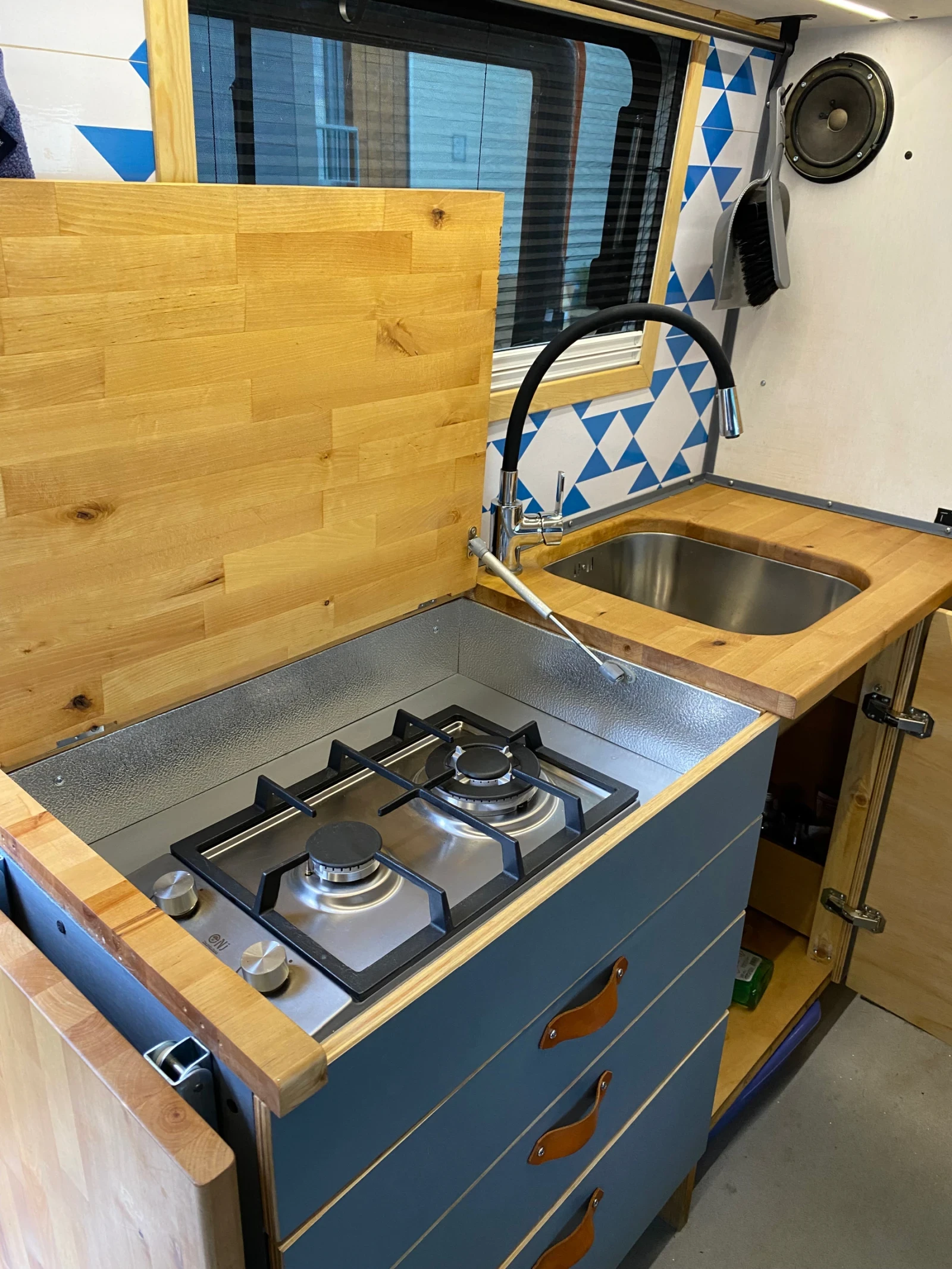 ������ Mercedes-Benz 709 Vario | Mobile.bg � ����������� 14