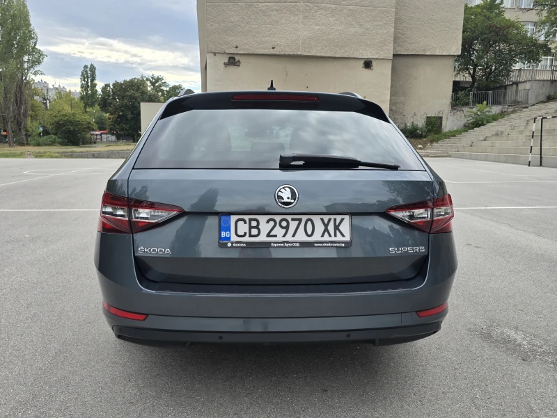 Skoda Superb 2.0 TDI/DISTRONIC/EURO 6B, снимка 4 - Автомобили и джипове - 47335666