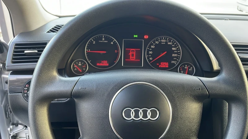 Audi A4, снимка 10 - Автомобили и джипове - 48006976