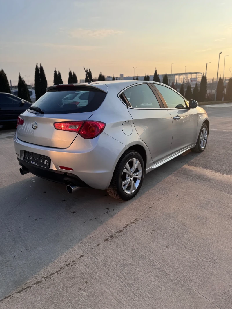 Alfa Romeo Giulietta, снимка 4 - Автомобили и джипове - 49282407