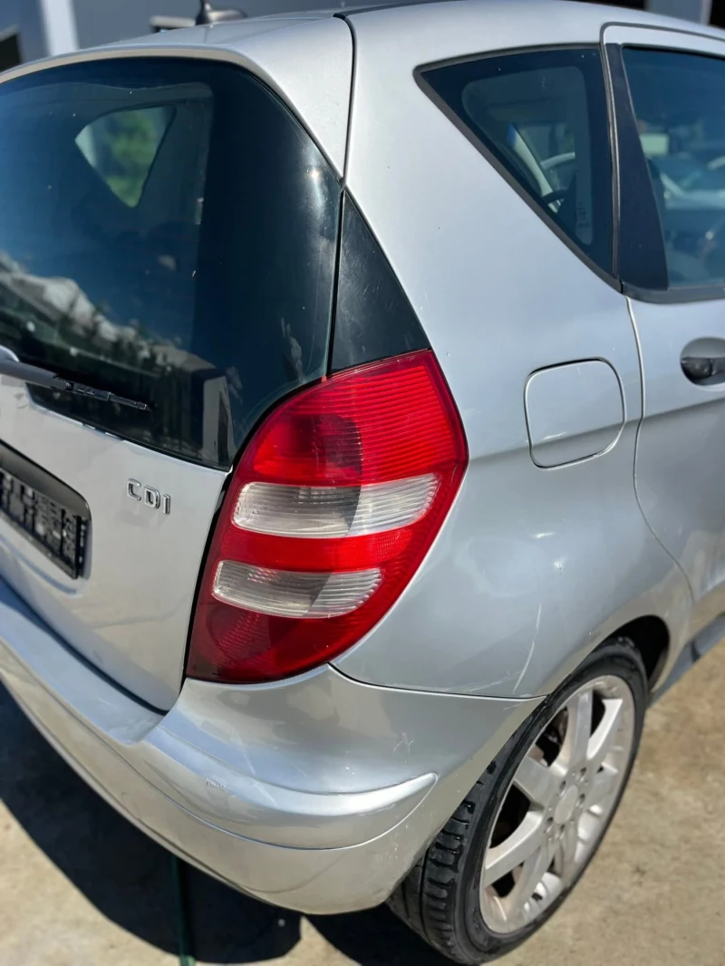 Mercedes-Benz A 180, снимка 9 - Автомобили и джипове - 51568914