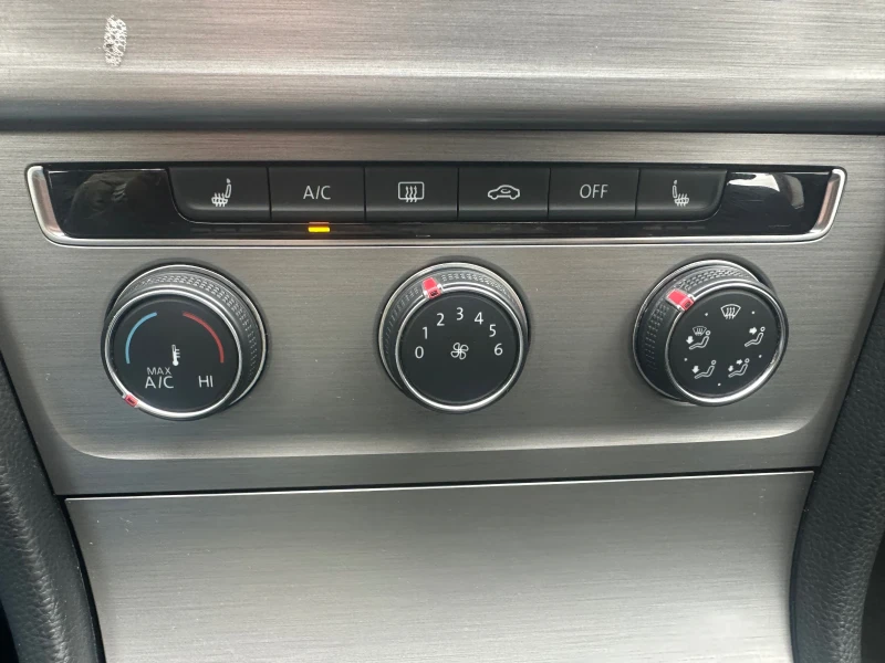 VW Golf 2.0TDI* 4MOTION* REALNI KM* , снимка 15 - Автомобили и джипове - 52291268