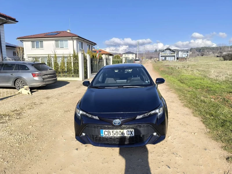 Toyota Corolla Executive 1.8 Hybrid, снимка 3 - Автомобили и джипове - 52868160