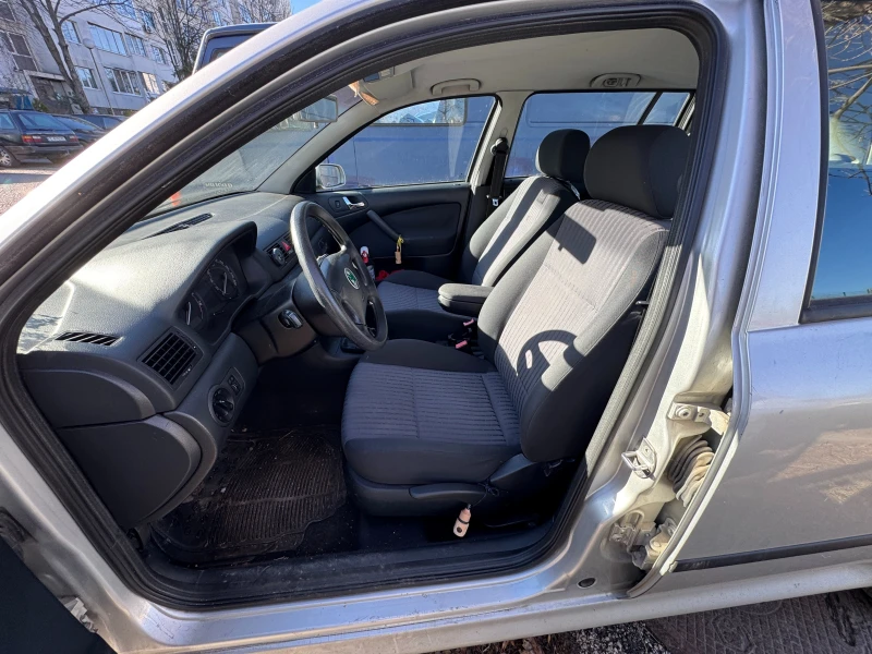 Skoda Octavia 1.8Т, снимка 15 - Автомобили и джипове - 53024105