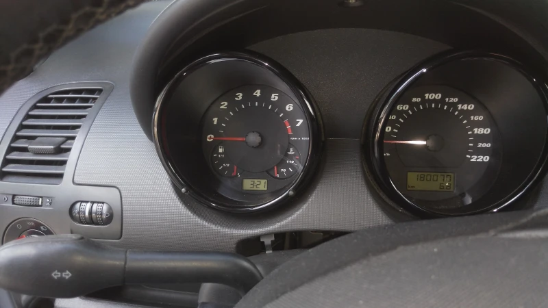 Seat Arosa, снимка 6 - Автомобили и джипове - 53129532