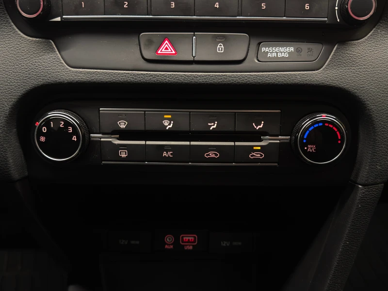 Kia Ceed SW, снимка 13 - Автомобили и джипове - 53248850