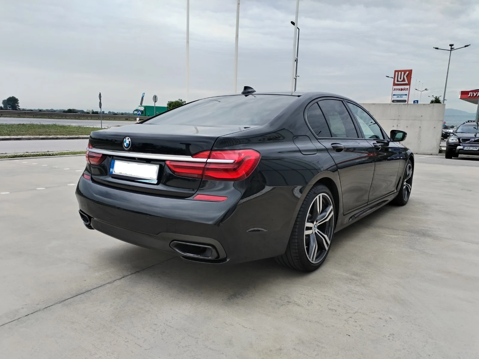BMW 740 X-Drive - изображение 4