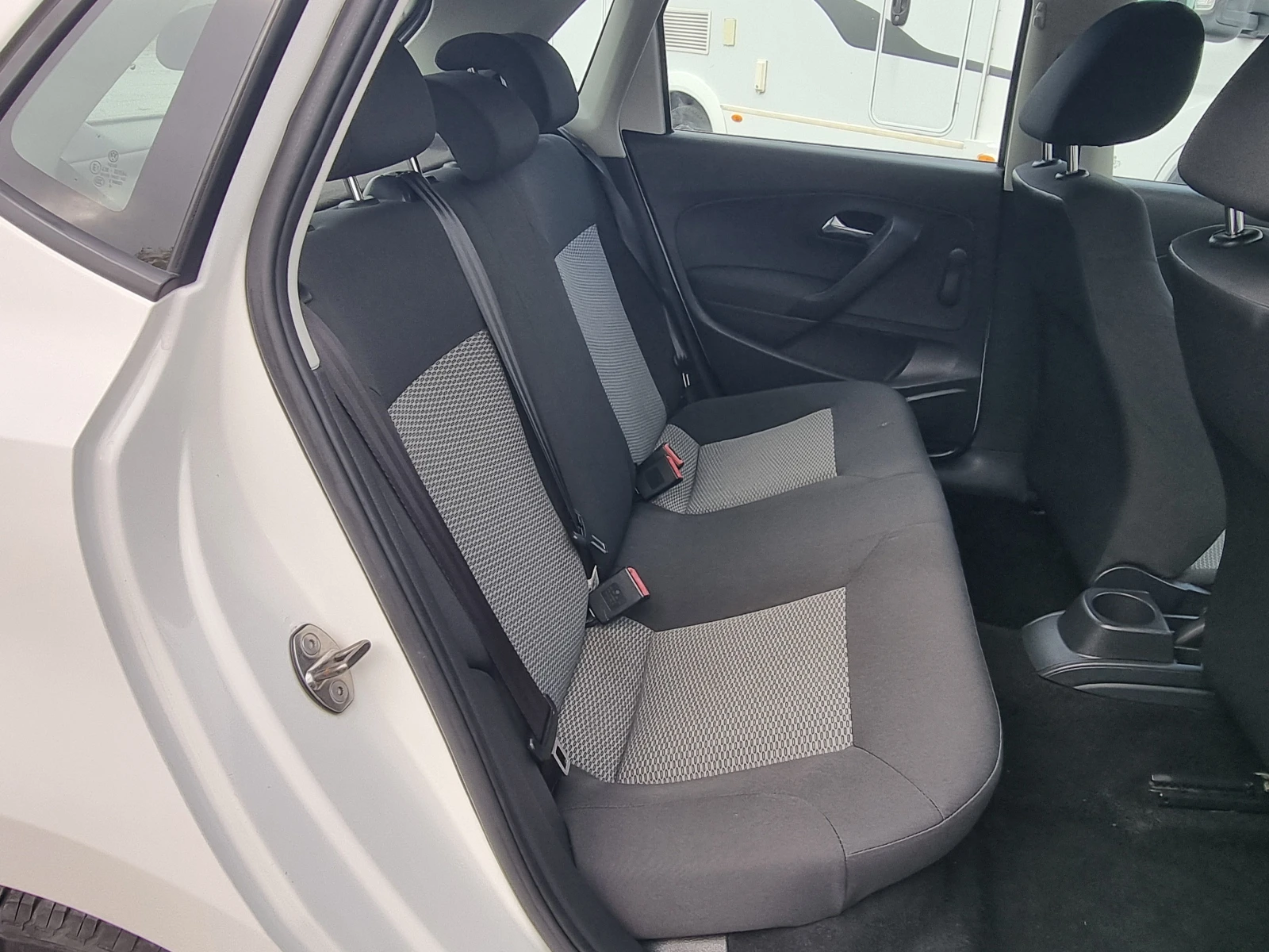 VW Polo 1.2 TDI EURO 5 | Mobile.bg — изображение 12