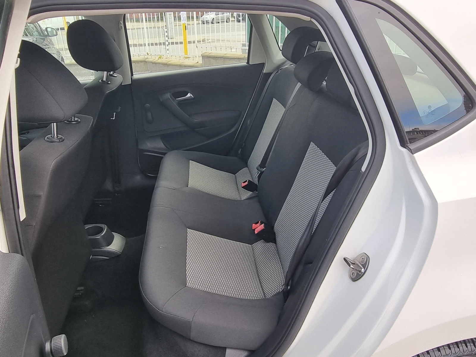 VW Polo 1.2 TDI EURO 5 | Mobile.bg — изображение 11