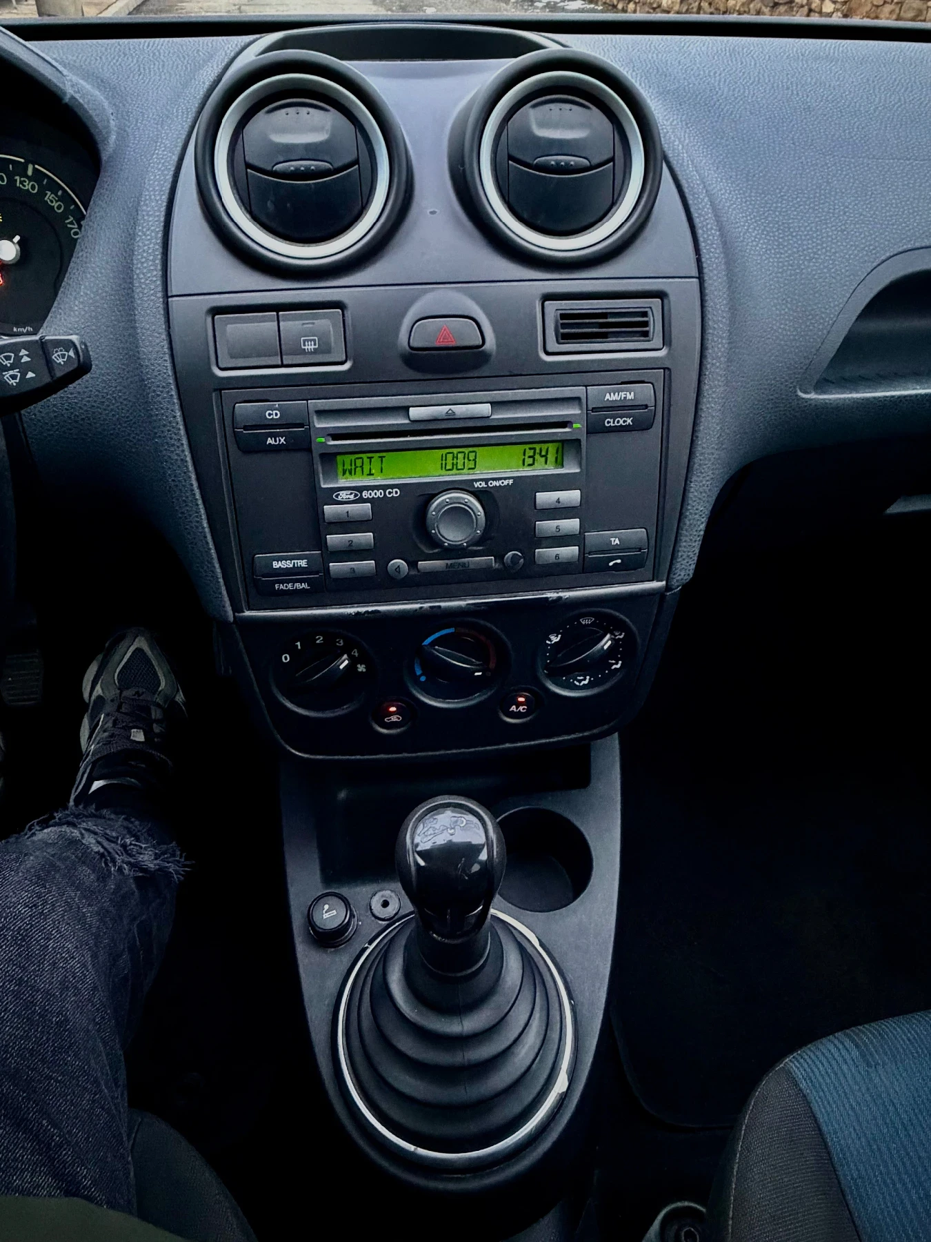 Ford Fiesta 1.4 TDCi - изображение 9