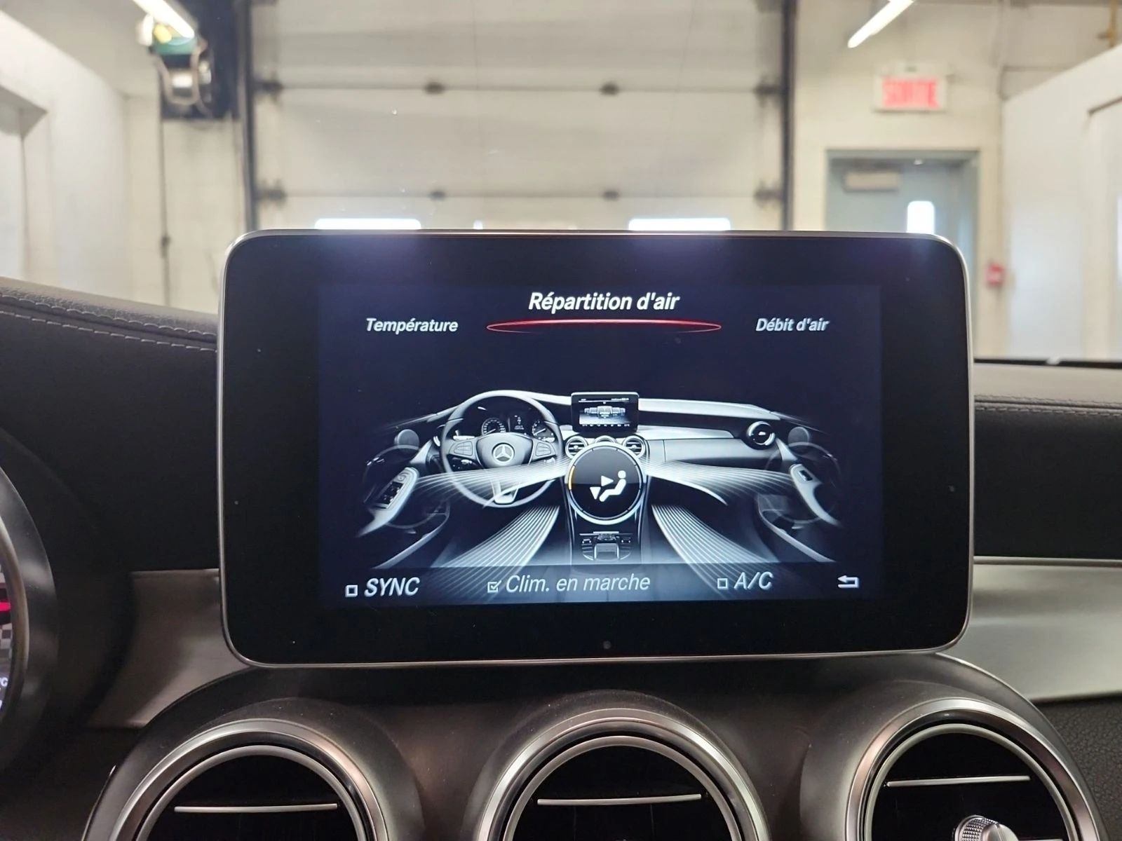 Mercedes-Benz C 43 AMG С РЕГИСТРАЦИЯ & АВТО КРЕДИТ, снимка 11 - Автомобили и джипове - 53785385