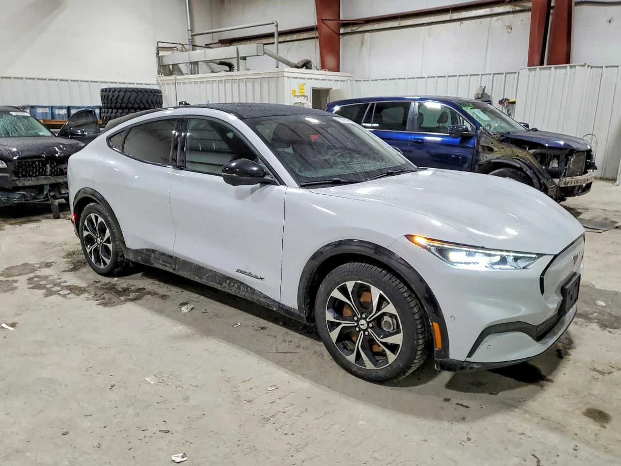 Ford Mustang Mach-E Premium, снимка 3 - Автомобили и джипове - 53924209