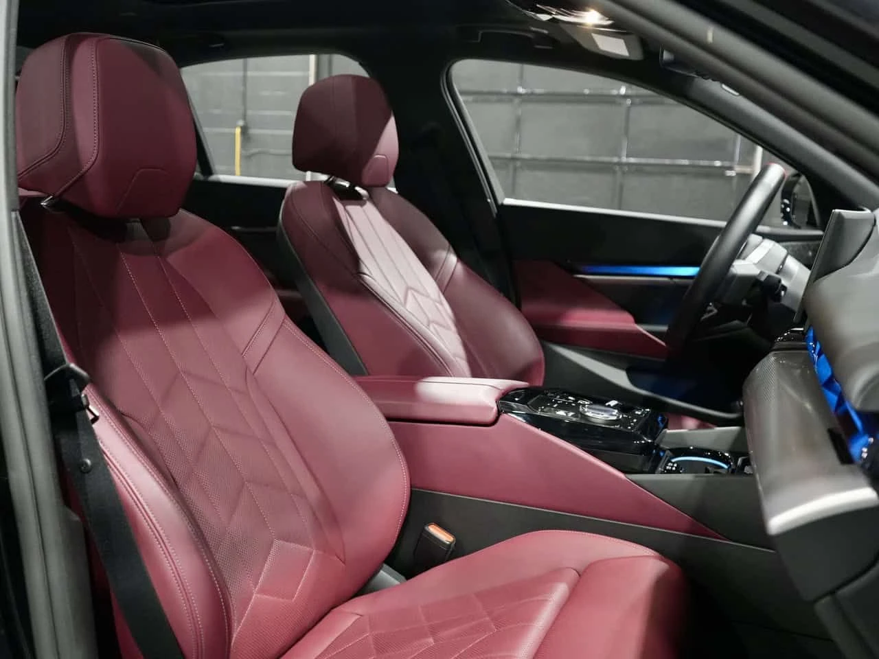 BMW i5 M60  CARFAX, снимка 16 - Автомобили и джипове - 53985033