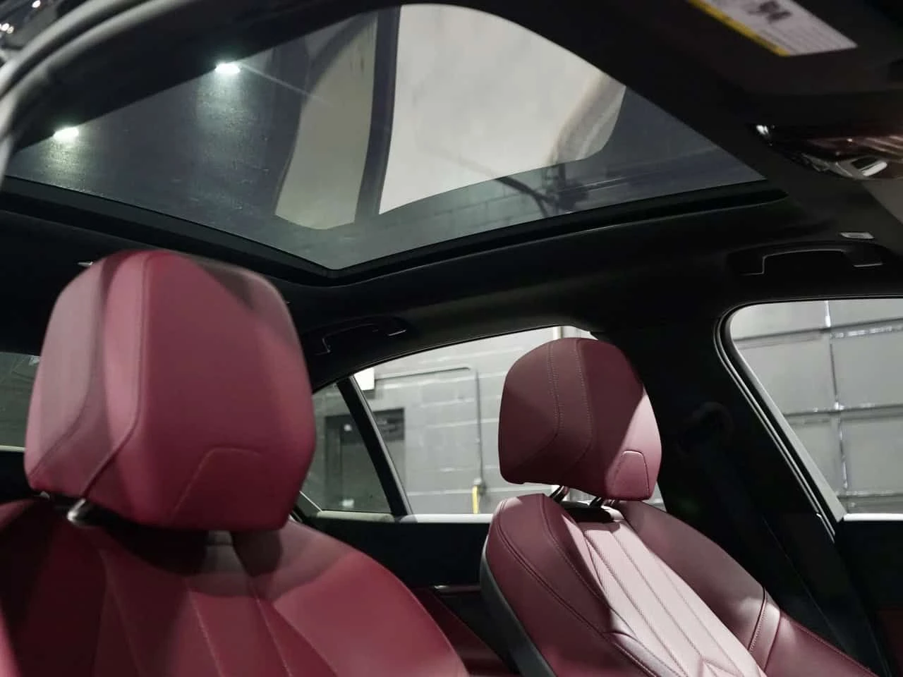 BMW i5 M60  CARFAX, снимка 17 - Автомобили и джипове - 53985033