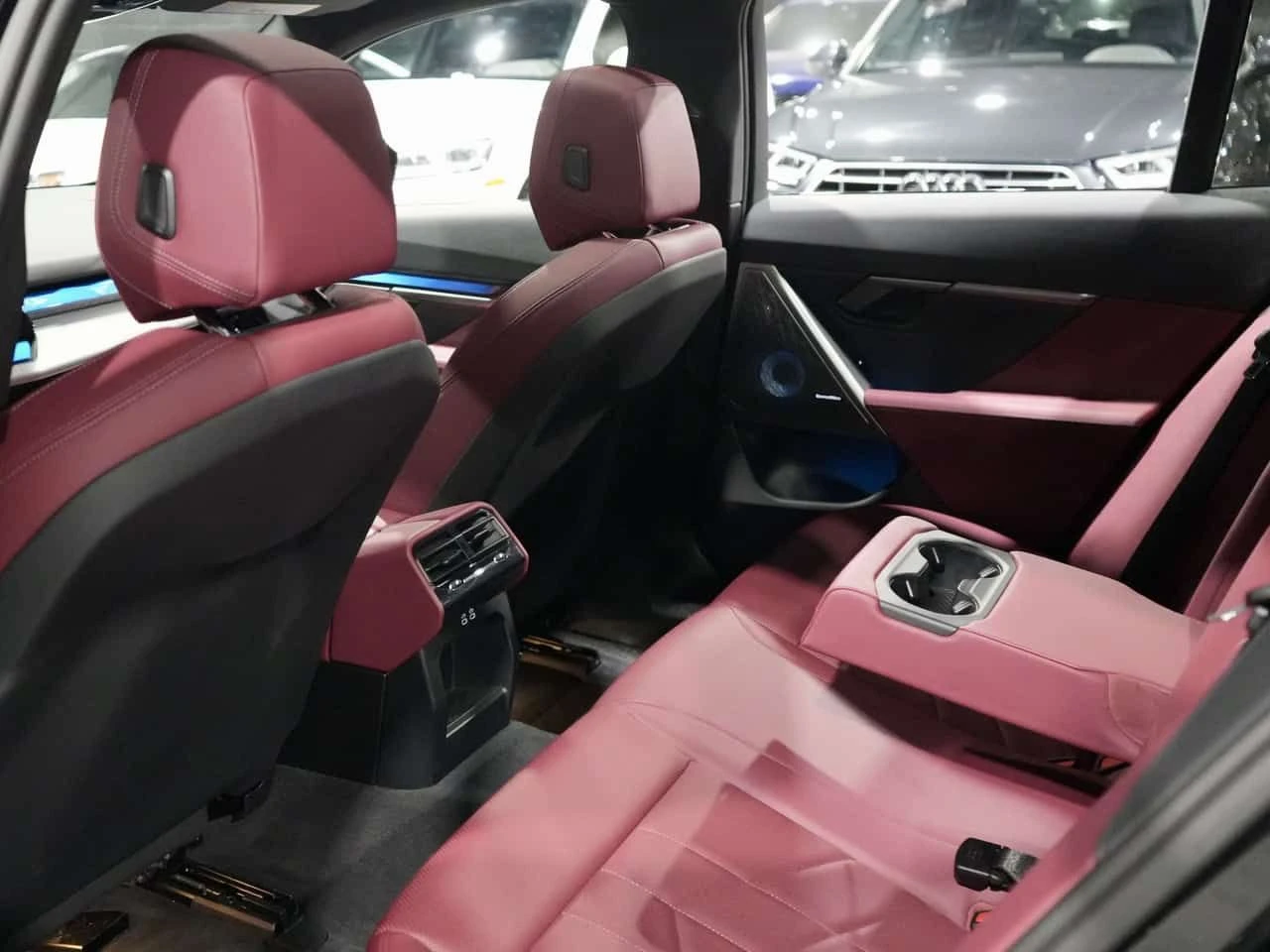 BMW i5 M60  CARFAX, снимка 14 - Автомобили и джипове - 53985033