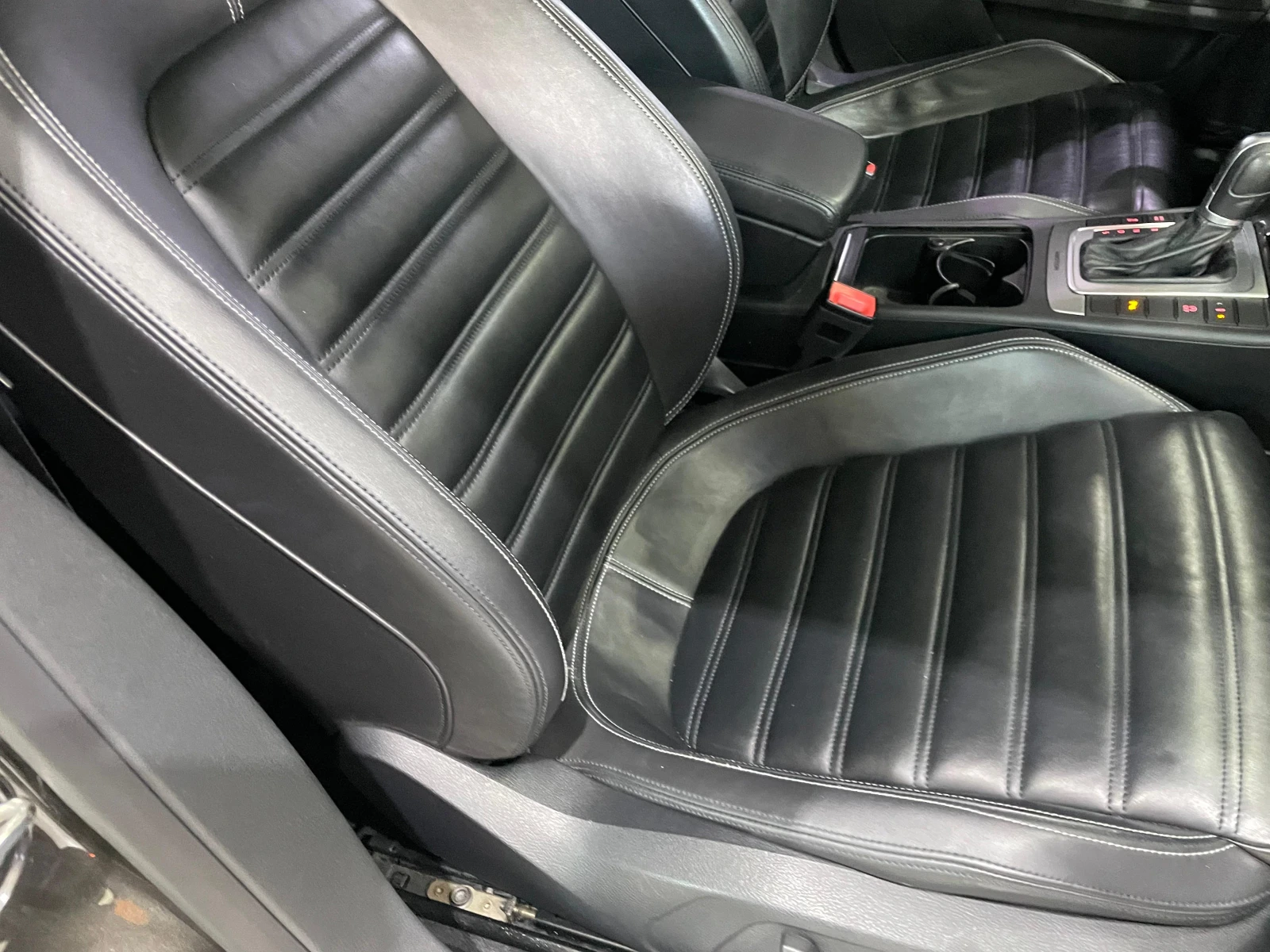 VW CC 2.0 TDI ! 4Motion !, снимка 11 - Автомобили и джипове - 54139314