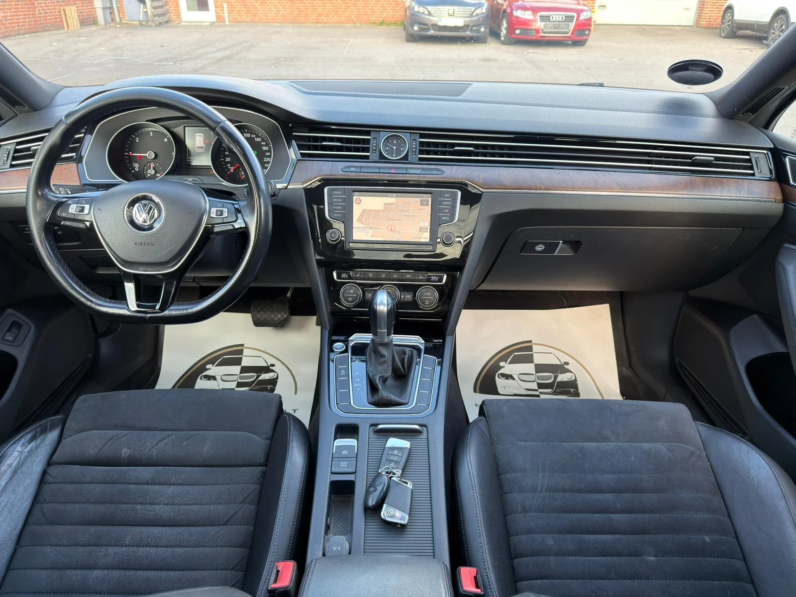 VW Passat 2.0tdi 150 Панорама Печка, снимка 11 - Автомобили и джипове - 54192348