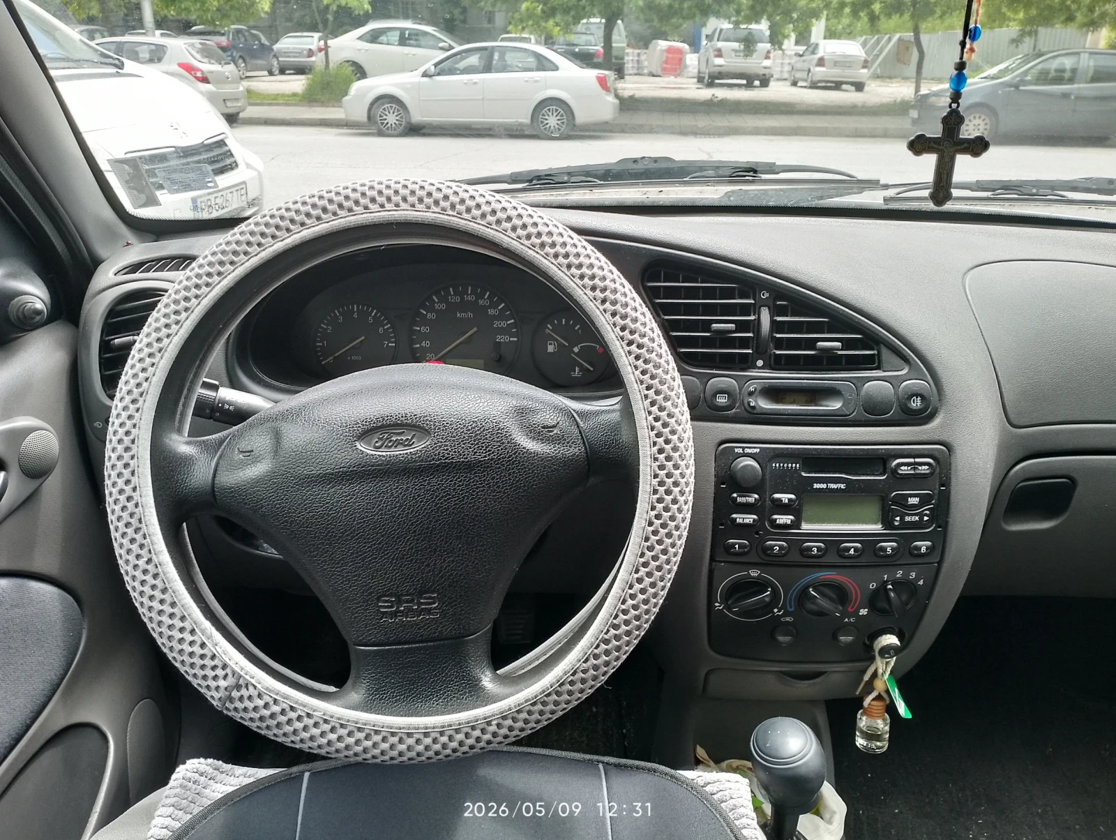Ford Fiesta Хечбек, 1999г., 1.25куб.см., бензин, снимка 9 - Автомобили и джипове - 54483052