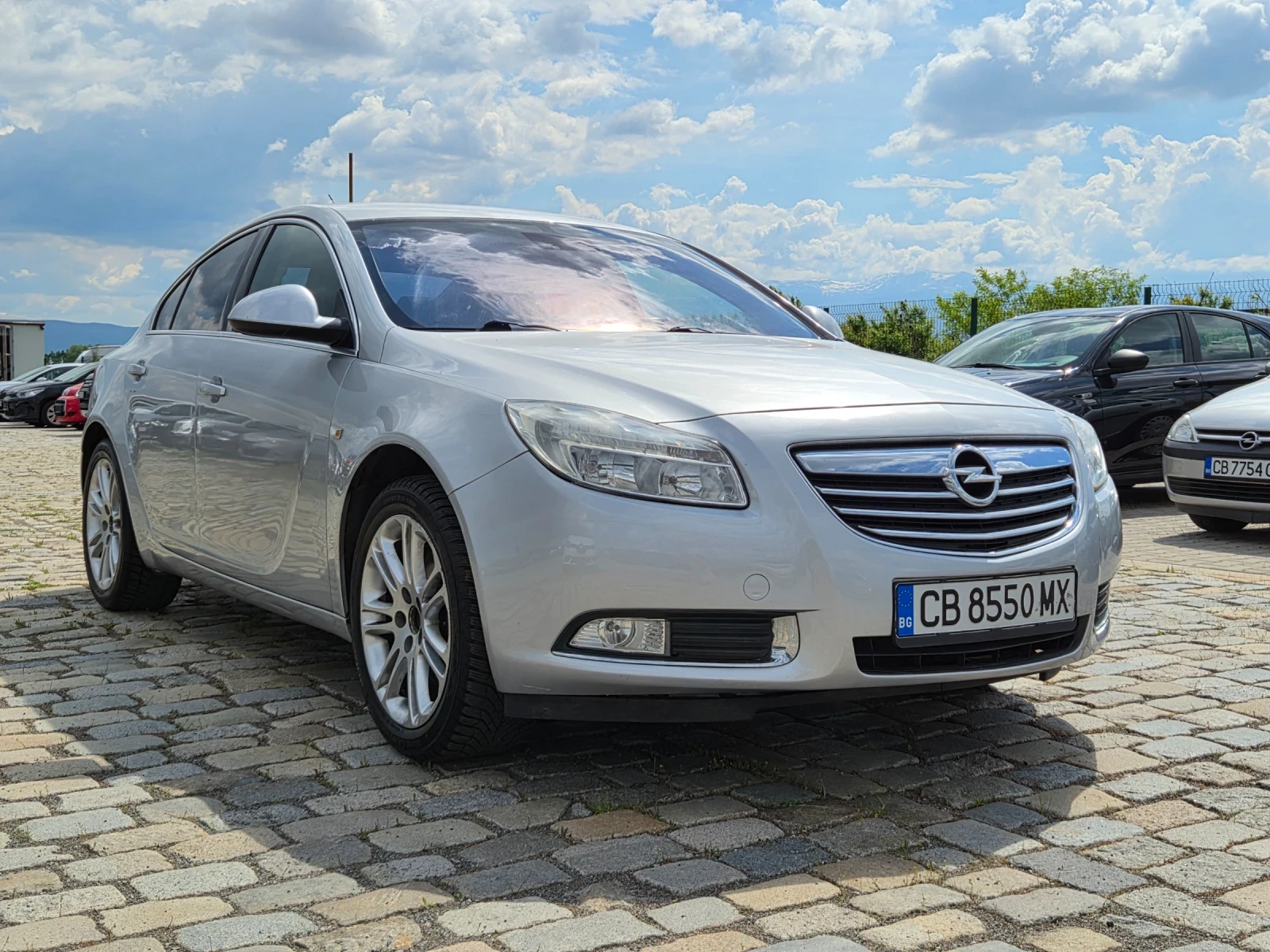 Opel Insignia 2.0i TURBO 220кс ОТ БЪЛГАРИЯ ЕВРО 4, снимка 4 - Автомобили и джипове - 54618828