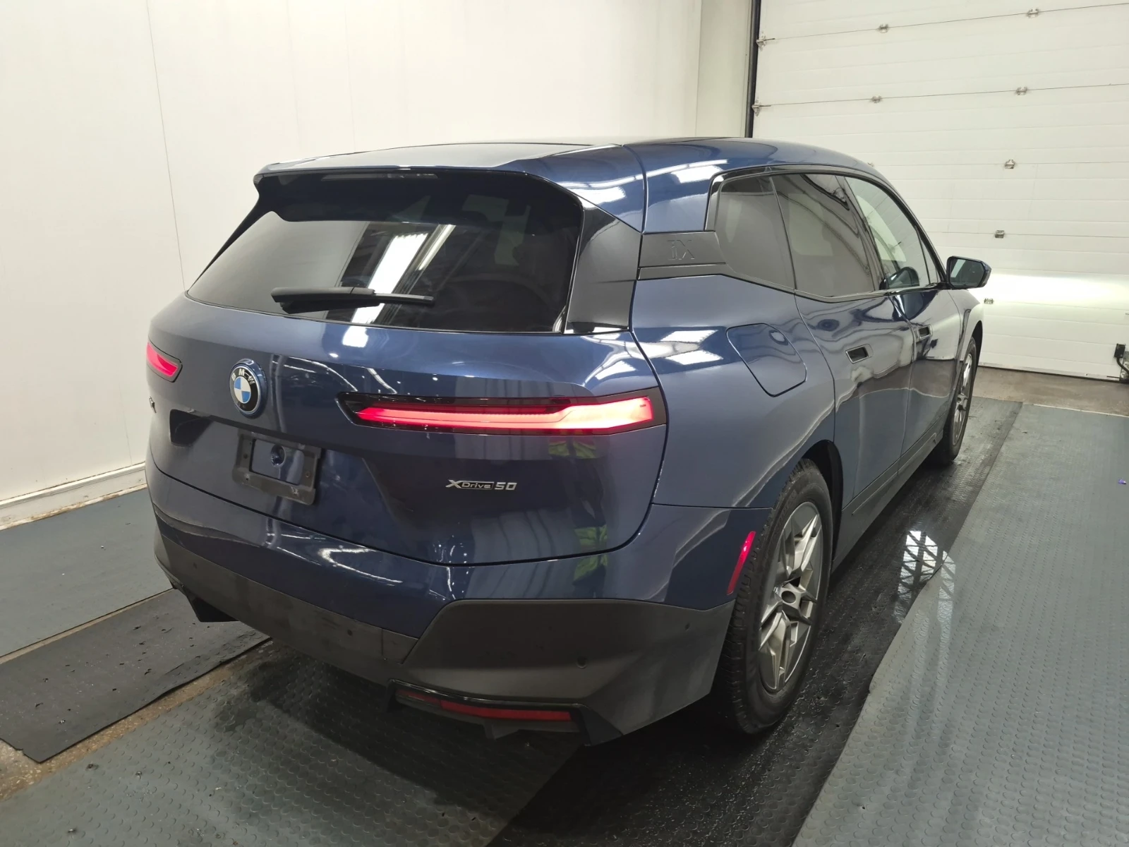 BMW iX XDRIVE50 / Bowers & Wilkins , снимка 3 - Автомобили и джипове - 55227114