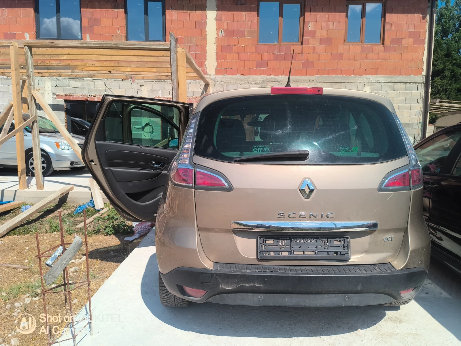 Renault Scenic Bosse edition , снимка 8 - Автомобили и джипове - 55390383