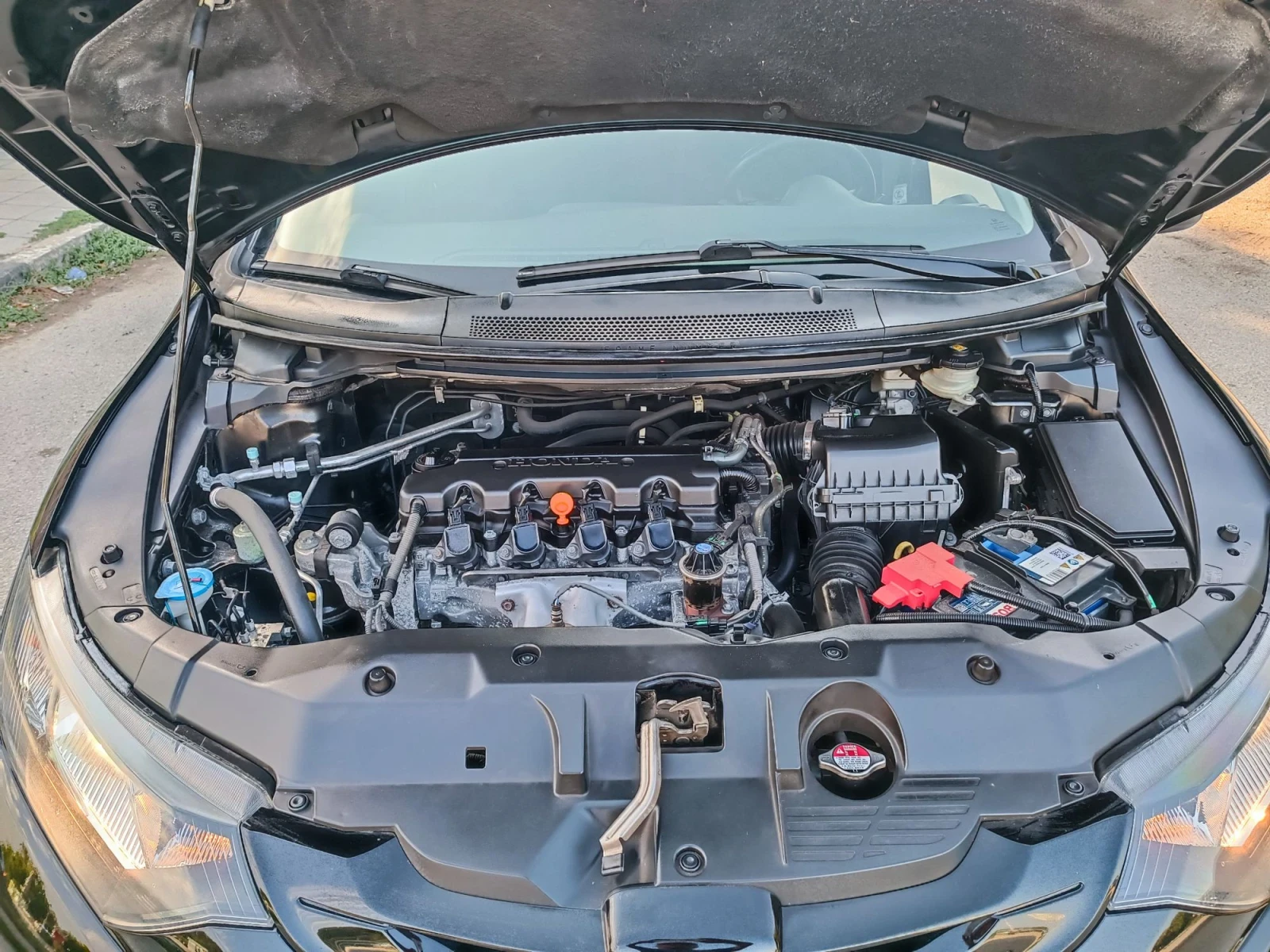 Honda Civic 1.8i-140кс-ШВЕЙЦАРИЯ-АВТОМАТ-NAVI-КАМЕРА, снимка 15 - Автомобили и джипове - 55835318