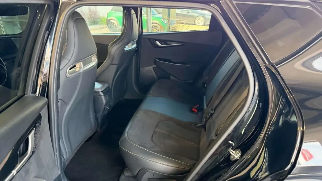 Kia EV6 2024 GT* 39 000km* Фиксирана цена, снимка 7 - Автомобили и джипове - 55872433