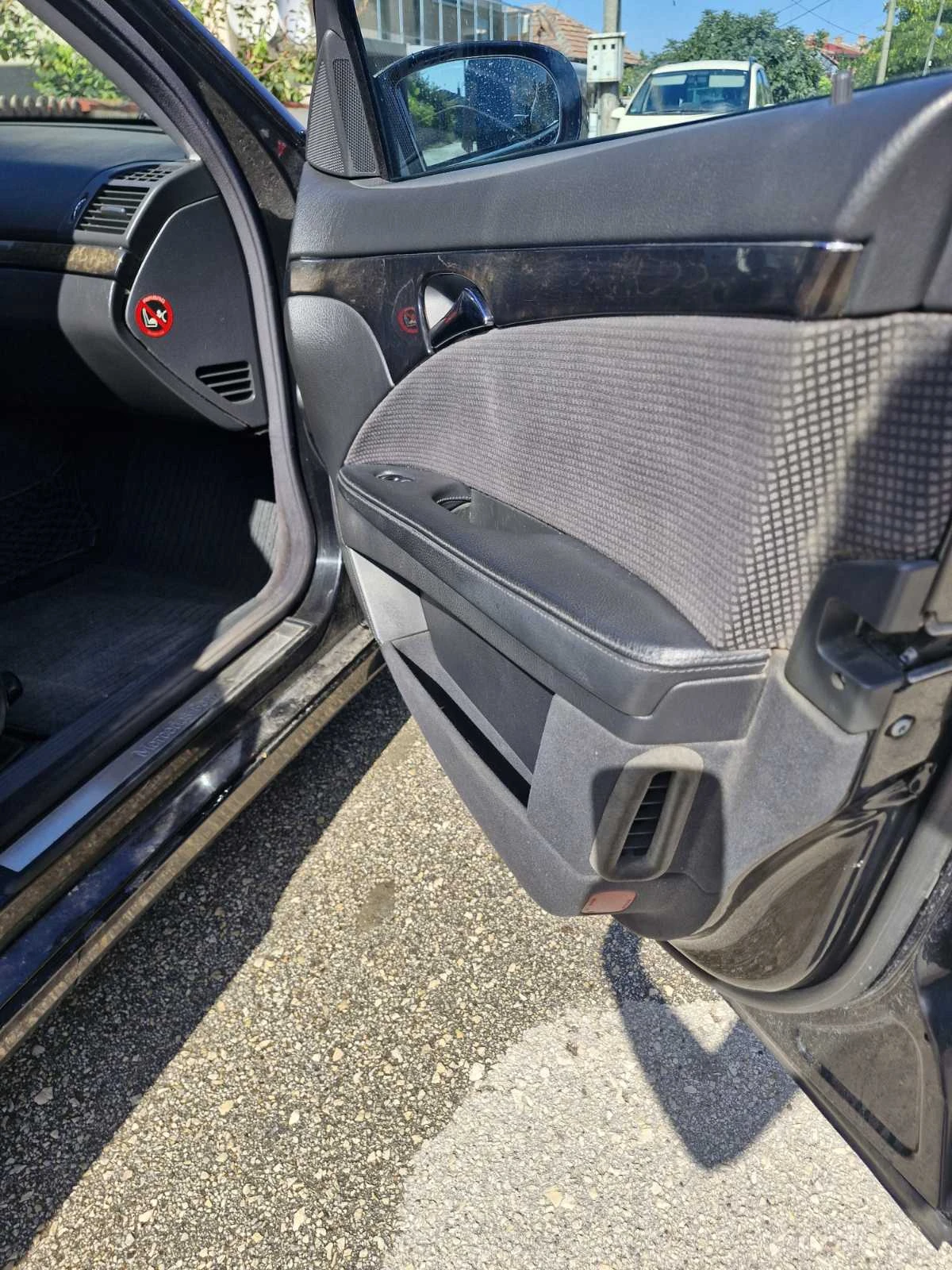 Mercedes-Benz E 270, снимка 8 - Автомобили и джипове - 55877182