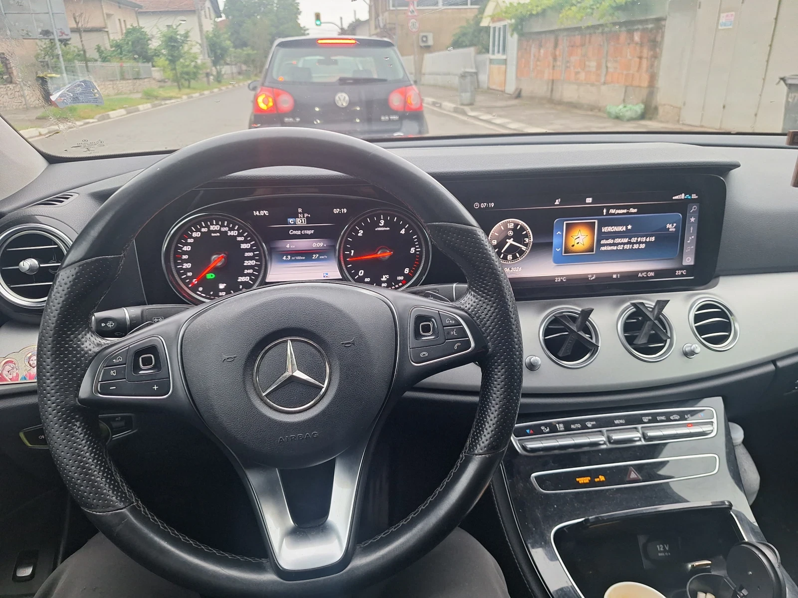 Mercedes-Benz E 200, снимка 6 - Автомобили и джипове - 56020158