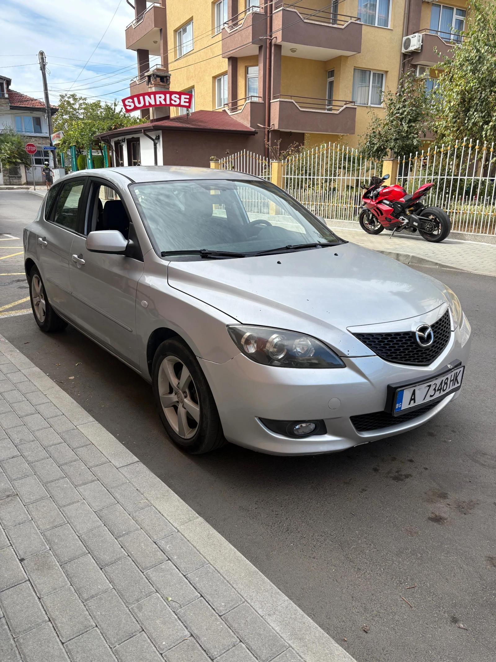Mazda 3 1.6i Automat, снимка 3 - Автомобили и джипове - 56166382