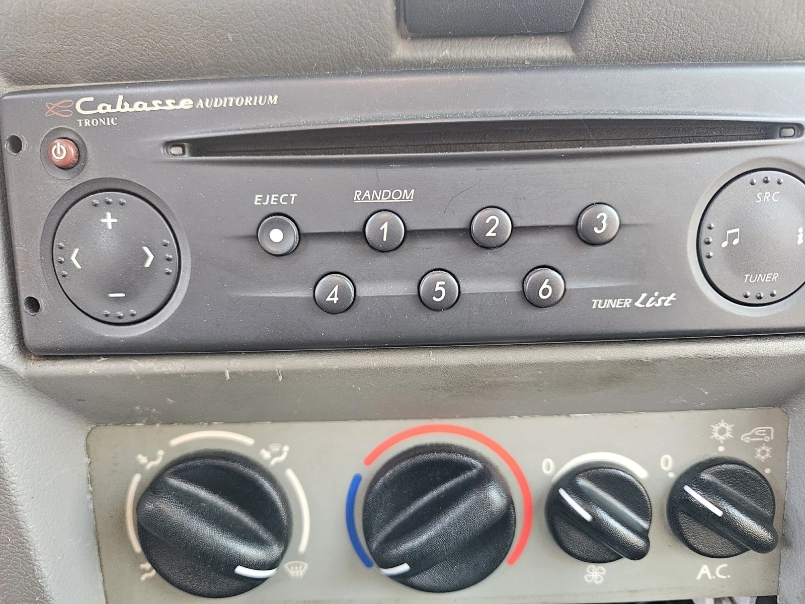 Renault Kangoo 4х4, снимка 7 - Автомобили и джипове - 56435223