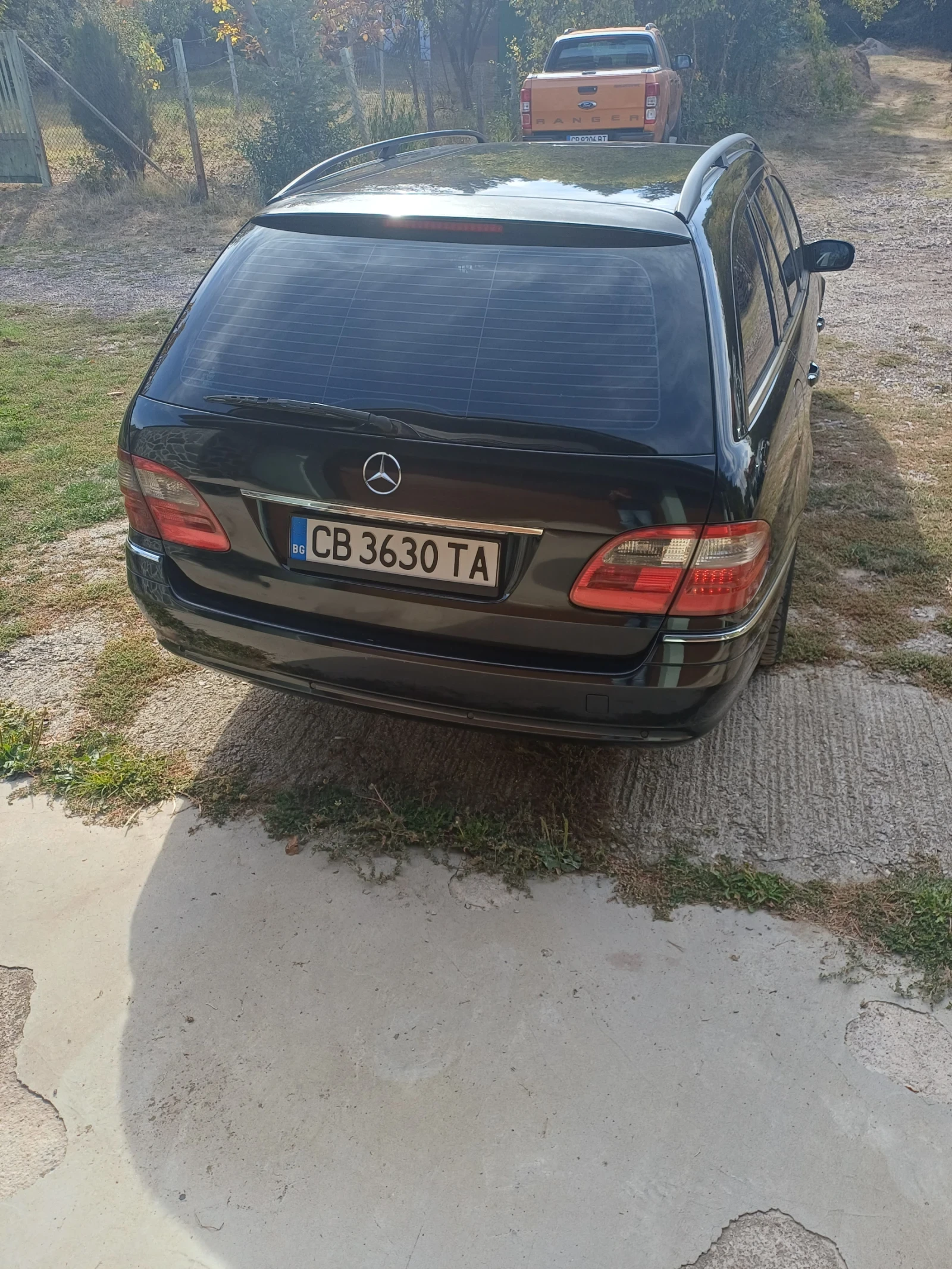 Mercedes-Benz E 220, снимка 5 - Автомобили и джипове - 56442003