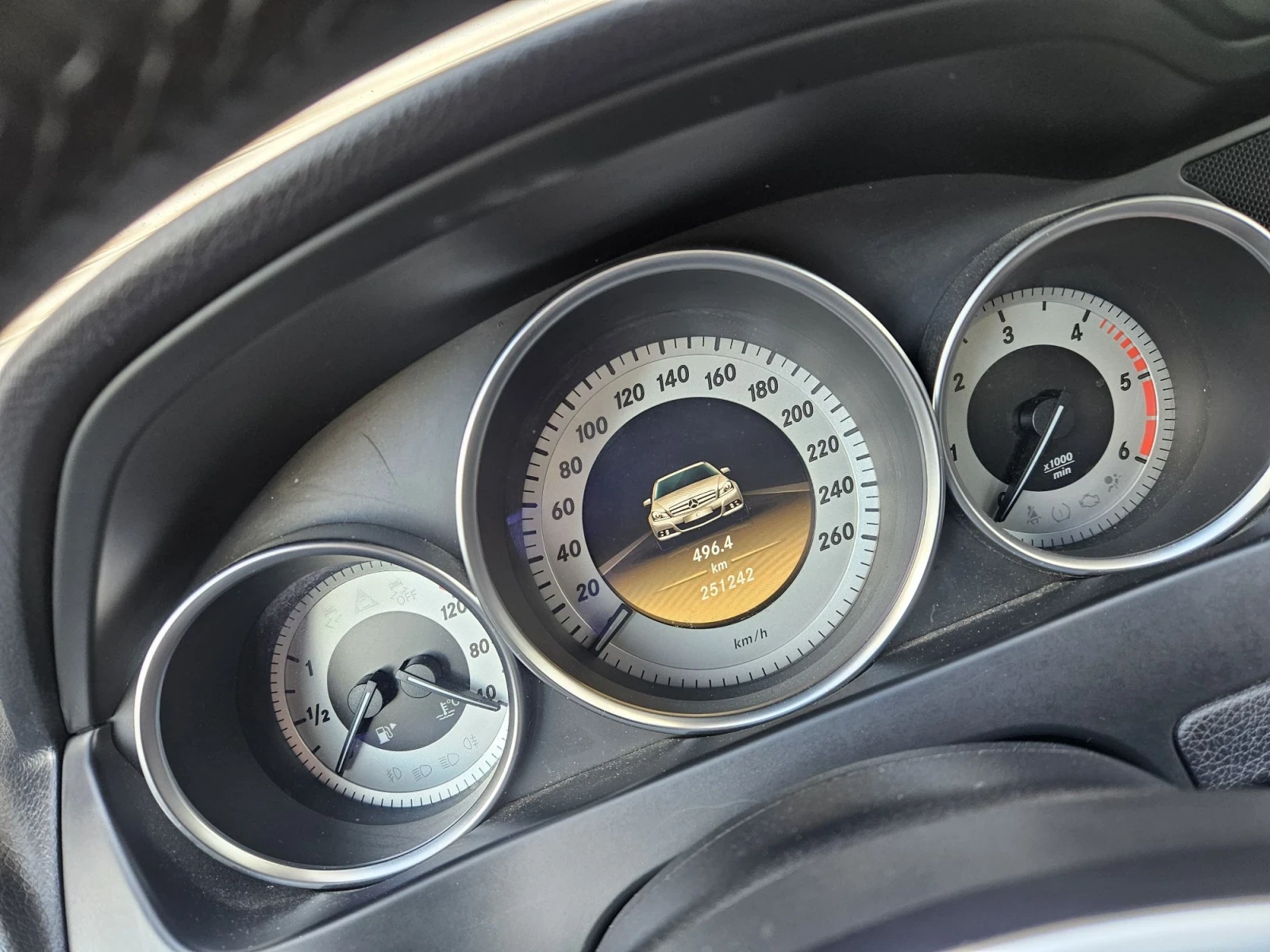Mercedes-Benz C 180 AMG 2012, снимка 14 - Автомобили и джипове - 56661884