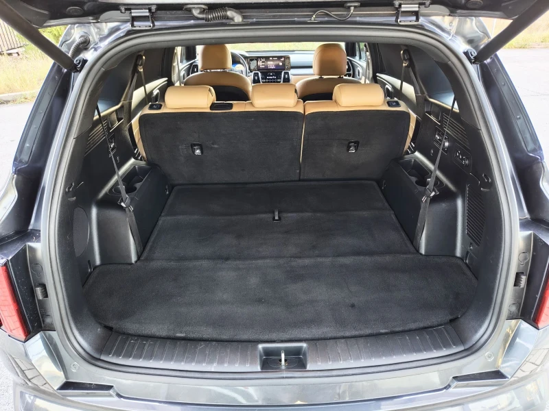 Kia Sorento 6+ 1/PLATINUM/2.2D/4WD/8AT/Digital Cockpit/HEAD UP, снимка 16 - Автомобили и джипове - 51844393